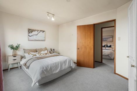 Photo of property in 19 Althorp Place, Avonhead, Christchurch, 8042