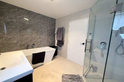 Photo of property in 10 Maraeariki Avenue, Orewa, 0931