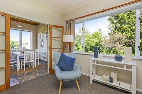 Photo of property in 8 Neeve Road, Taradale, Napier, 4112