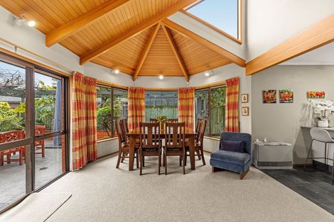 Photo of property in 33 Cherrywood Place, Redwood, Christchurch, 8051