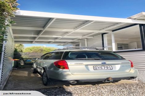 Photo of property in 69 Collingwood Street, Eltham, 4322