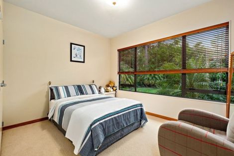Photo of property in 3 Lupetti Rise, West Harbour, Auckland, 0618