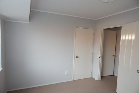 Photo of property in 1/2 Lowburn Place, Clover Park, Auckland, 2019