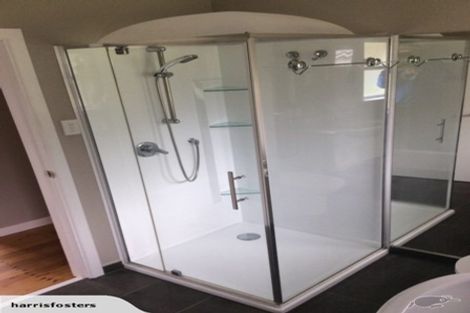 Photo of property in 54 Batchelor Street, Newlands, Wellington, 6037