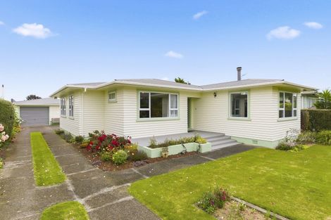 Photo of property in 9 Chester Street, Levin, 5510