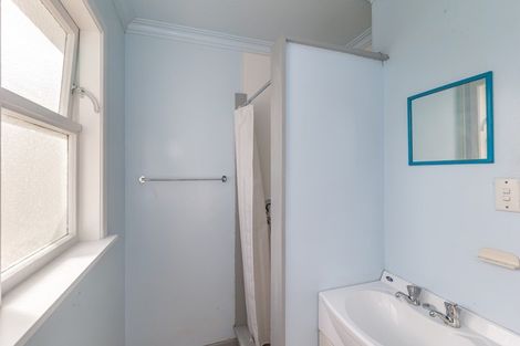 Photo of property in 17 Karaka Crescent, Levin, 5510