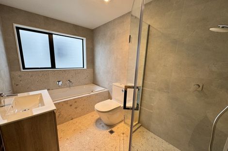 Photo of property in 1d Westall Road, New Lynn, Auckland, 0600