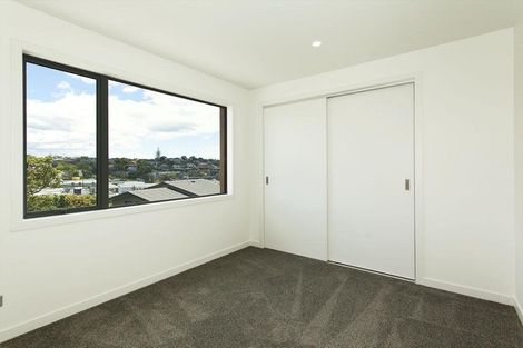 Photo of property in 15 Whakata Lane, Mairangi Bay, Auckland, 0630