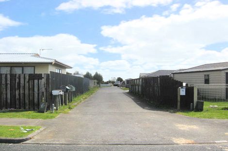 Photo of property in 2/11 Templeton Place, Clendon Park, Auckland, 2103