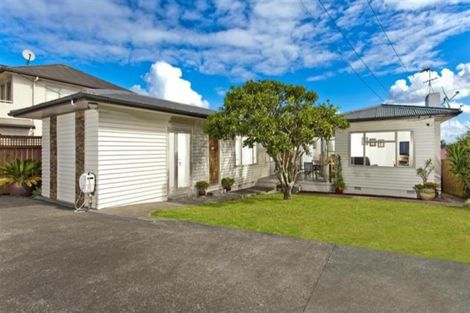 Photo of property in 212 East Coast Road, Forrest Hill, Auckland, 0620