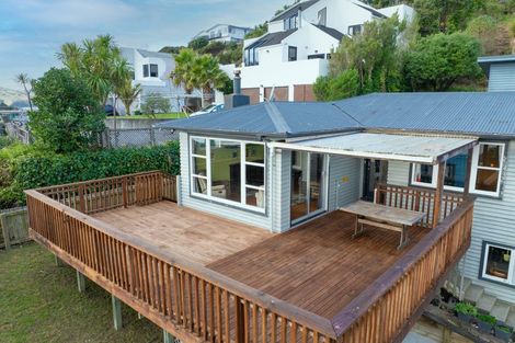 Photo of property in 32 Papakowhai Road, Papakowhai, Porirua, 5024