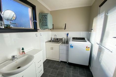 Photo of property in 1 Maud Street, Gore, 9710