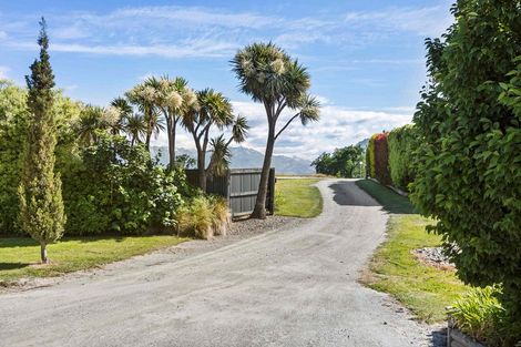 Photo of property in 17 Parry Crescent, Lake Hawea, 9382