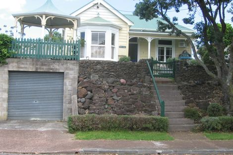 Photo of property in 5 Saint Leonards Road, Devonport, Auckland, 0624