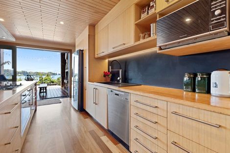 Photo of property in 177 Welcome Bay Road, Welcome Bay, Tauranga, 3112