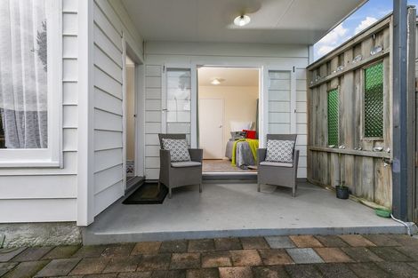 Photo of property in 1/6 Steen Place, Mangere Bridge, Auckland, 2022