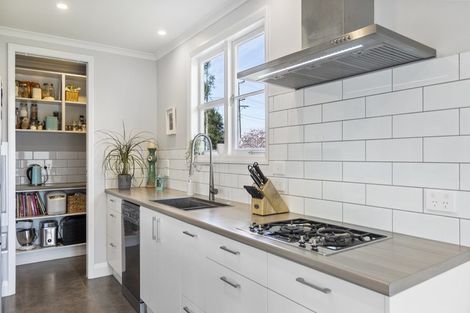 Photo of property in 50 Churchill Avenue, Maeroa, Hamilton, 3200