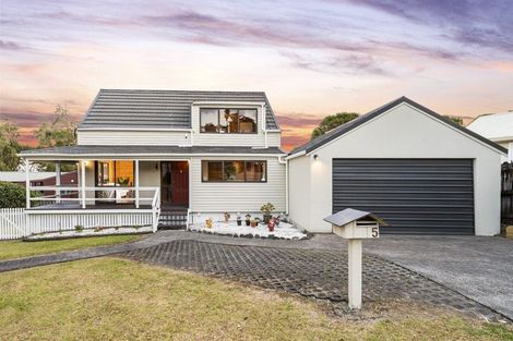 Photo of property in 5 Chardon Place, Henderson, Auckland, 0612