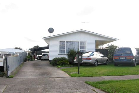Photo of property in 23 Herbert Avenue, Cloverlea, Palmerston North, 4412