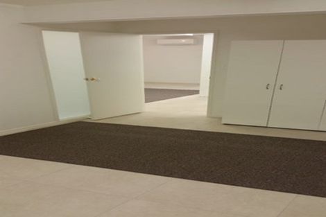 Photo of property in 23 Elsted Place, Goodwood Heights, Auckland, 2105