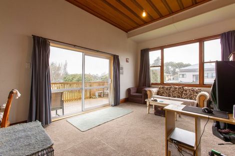 Photo of property in 13 Seddon Street, Dannevirke, 4930