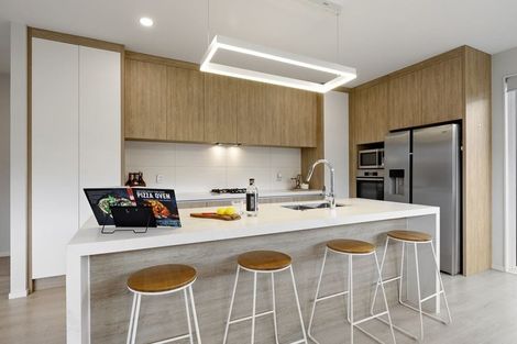 Photo of property in 13 Barrique Road, Kumeu, 0810