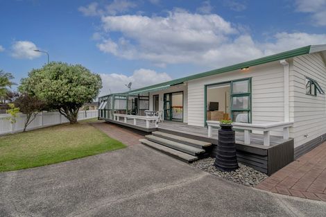 Photo of property in 2 Seascape Avenue, Whitianga, 3510