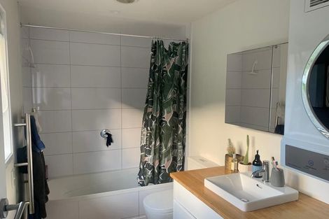 Photo of property in 1/20 Doris Gordon Crescent, Crofton Downs, Wellington, 6035