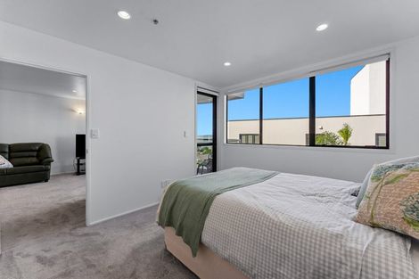 Photo of property in 4e/175 Hurstmere Road, Takapuna, Auckland, 0622