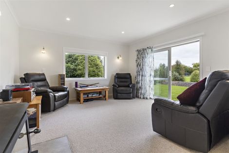 Photo of property in 672e Te Whiti Road, Te Whiti, Masterton, 5884