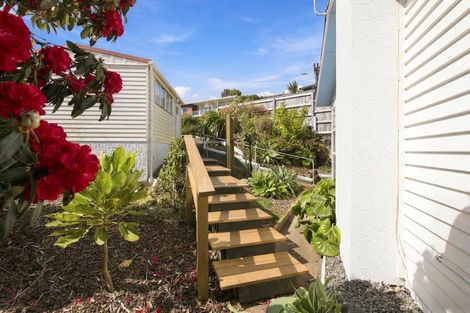 Photo of property in 28 Annandale Street, Lynmouth, New Plymouth, 4310