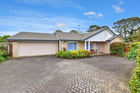 Photo of property in 8a Sheriff Place, Randwick Park, Auckland, 2105