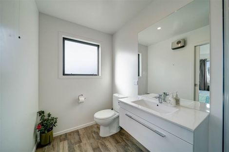 Photo of property in 5 Edna Lane, Lake Hawea, Wanaka, 9382