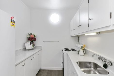 Photo of property in Hobson Court Flats, 22/70 Hobson Street, Thorndon, Wellington, 6011