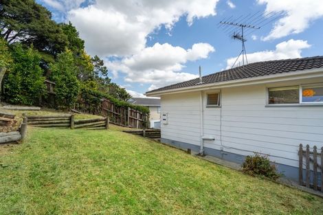Photo of property in 2/14 Target Road, Totara Vale, Auckland, 0629