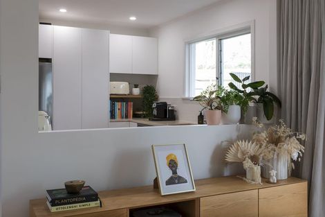 Photo of property in 42b Sherwood Avenue, Te Atatu South, Auckland, 0610