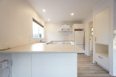 Photo of property in 2/46 La Trobe Street, Pakuranga Heights, Auckland, 2010