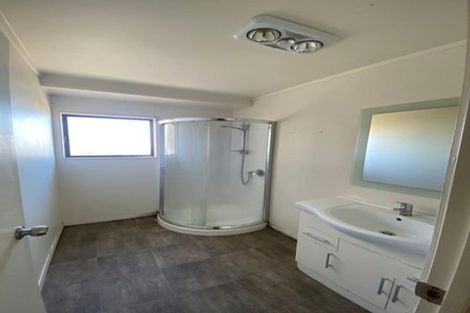 Photo of property in 19 Manuroa Road, Takanini, 2112