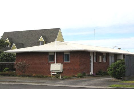 Photo of property in 10a Brierley Place, Marfell, New Plymouth, 4310