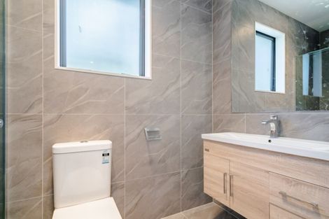 Photo of property in 11 Resolution Drive, Gulf Harbour, Whangaparaoa, 0930