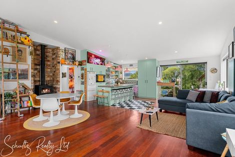 Photo of property in 37 Willow Lane, Maungaturoto, 0588