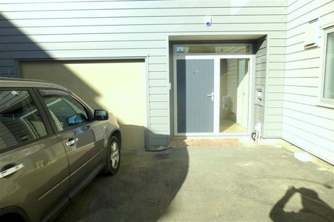 Photo of property in 17/15 Roxburgh Street, Mount Victoria, Wellington, 6011