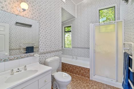 Photo of property in 47 Spencer Road, Lake Tarawera, Rotorua, 3076