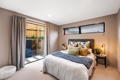 Photo of property in 72 Kirimoko Crescent, Wanaka, 9305