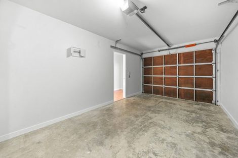 Photo of property in 124b The Ridgeway, Mornington, Wellington, 6021