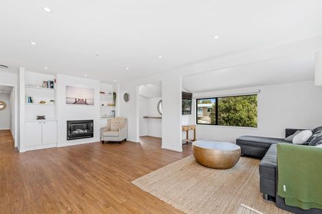 Photo of property in 11 Foster Crescent, Snells Beach, 0920