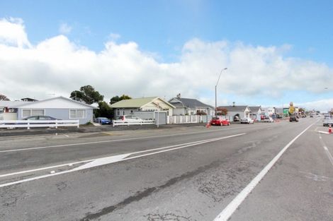 Photo of property in 1/76 Eliot Street, New Plymouth, 4310