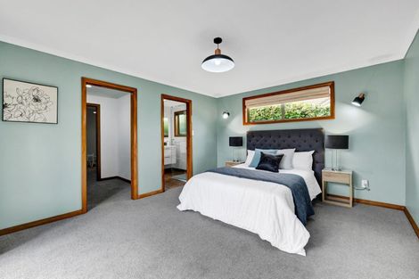 Photo of property in 86 Mangorei Road, Strandon, New Plymouth, 4312