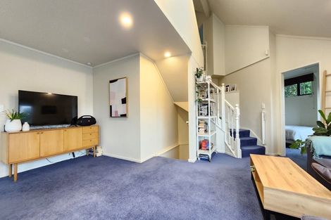Photo of property in 8a Countess Close, Maupuia, Wellington, 6022