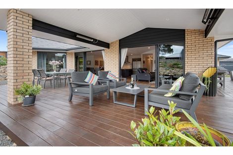 Photo of property in 21 Capstone Place, Te Kamo, Kamo, 0185